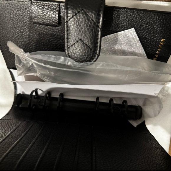 Cloth and paper Black Quilted Leather personal size planner - Picture 6 of 8